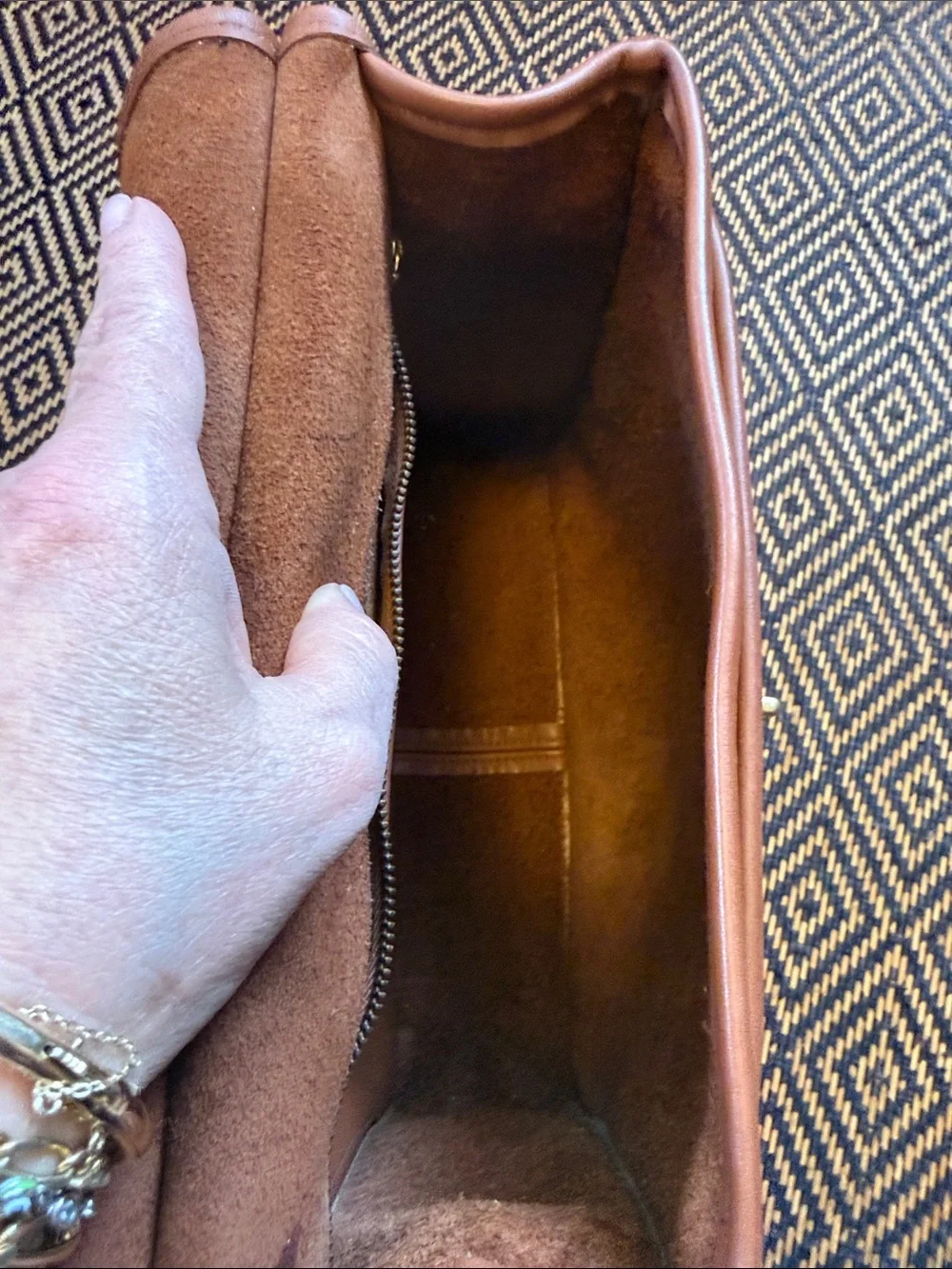 VINTAGE COACH WILLIS BAG 9927 British Tan with Brass